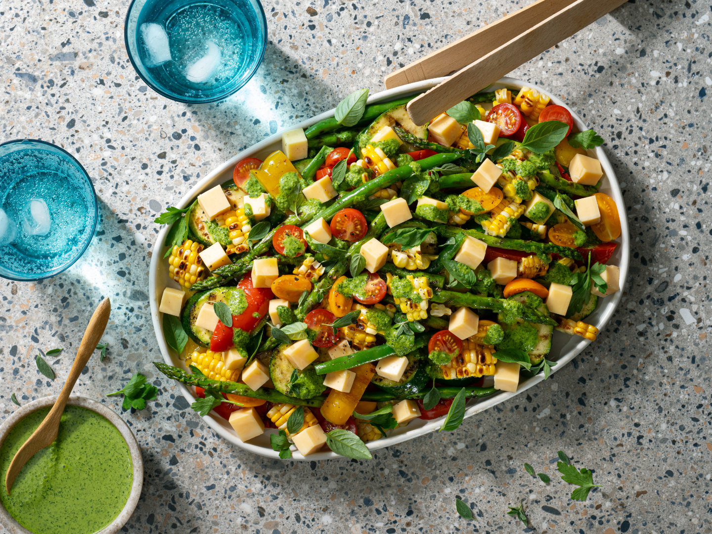 Salade de légumes grillés et Le Bergeron Classique Fumé