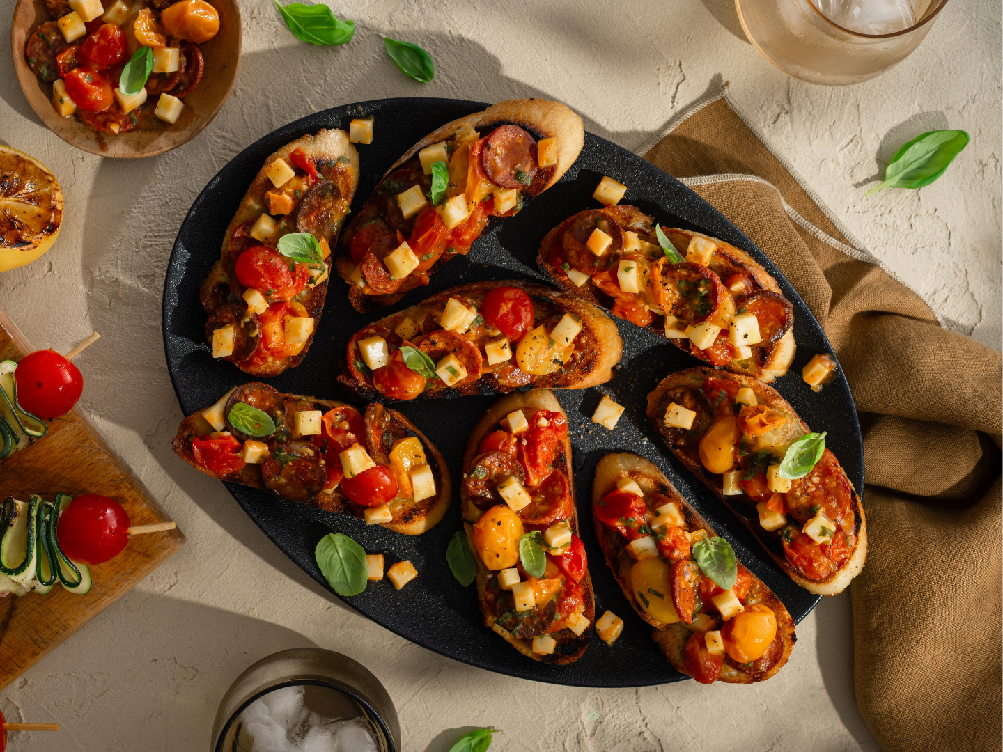 Bruschetta au chorizo et fromage fumé