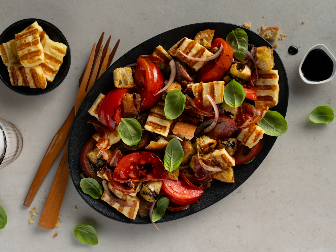 Salade panzanella au fromage Le Populaire grillé