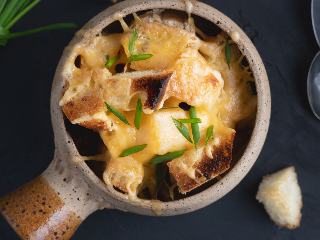 Soupe à l’oignon gratinée au Gouda Doux